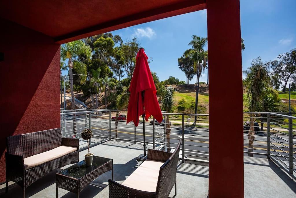Cute Studio With Large Balcony And Great Park View サンディエゴ エクステリア 写真